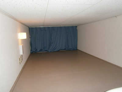 【その他】 | クレストB | ロフトにも窓があります