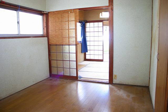 堀内アパート（四条大路５丁目）の居間・リビング|ゆったり過ごせるリビングです