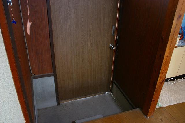 堀内アパート（四条大路５丁目）の玄関|落ち着いた玄関です