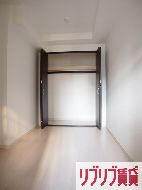 レジデンス千葉新宿の寝室