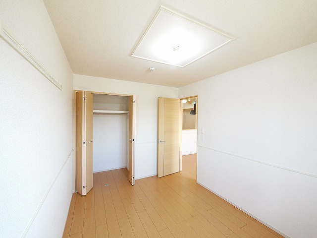 コンフォール州見台７番館の寝室|落ち着いて過ごせるお部屋なので、寝室にいかがでしょうか
