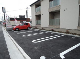 【駐車場】