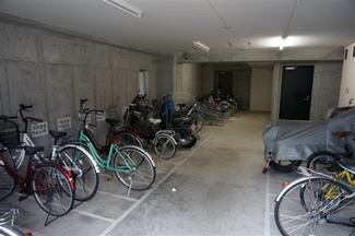 【その他共用部分】 | 屋根付き駐輪場です
