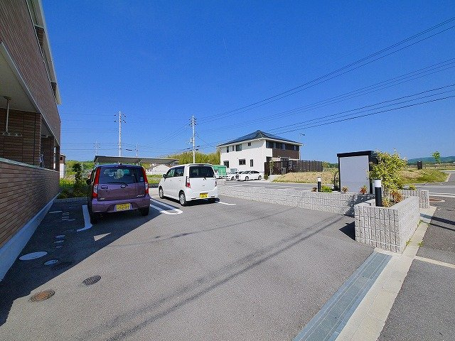 ラ・ボヌシャンスの駐車場