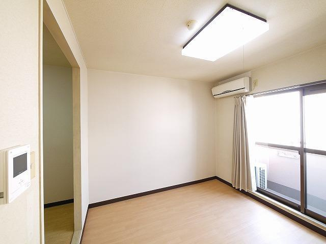 センチュリーの洋室