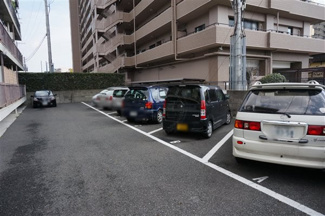 【駐車場】 | 敷地内平面駐車場