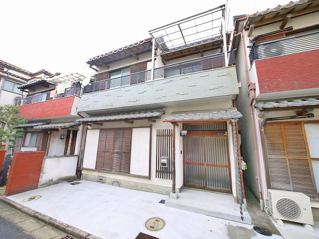 三条栄町戸建ての外観