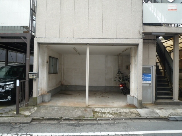 巴ハイツの外観