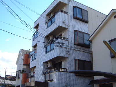 シャイン西上小阪の外観