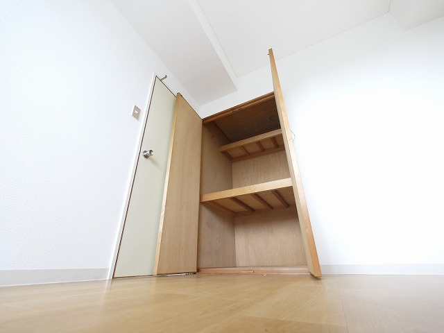 矢追マンションの収納