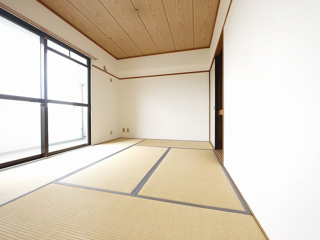 矢追マンションの和室