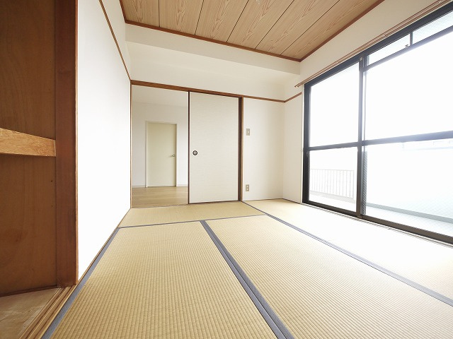 矢追マンションの和室