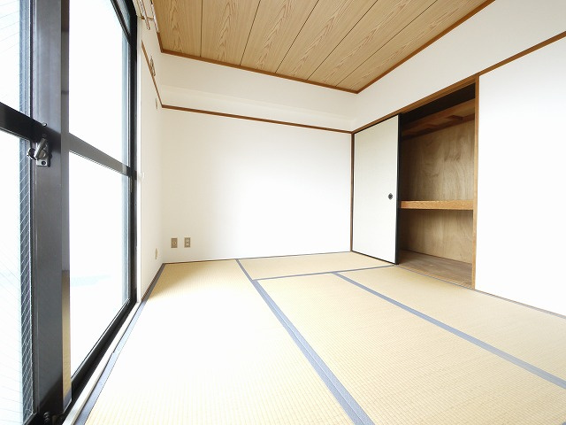 矢追マンションの和室