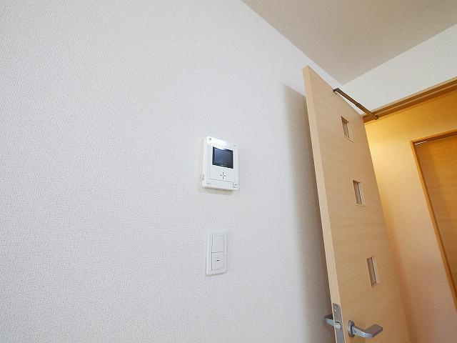 シャトーヒルズ　南館の設備|モニター付きインターホンです