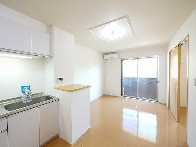 シャトーヒルズ　南館の居間・リビング|おしゃれな居間です