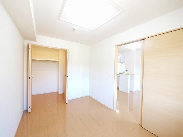 シャトーヒルズ　南館の洋室|コンパクトで使いやすい洋室です