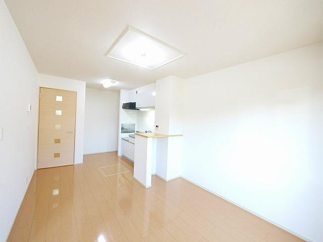 シャトーヒルズ　南館の居間・リビング|ゆったり過ごせるリビングです