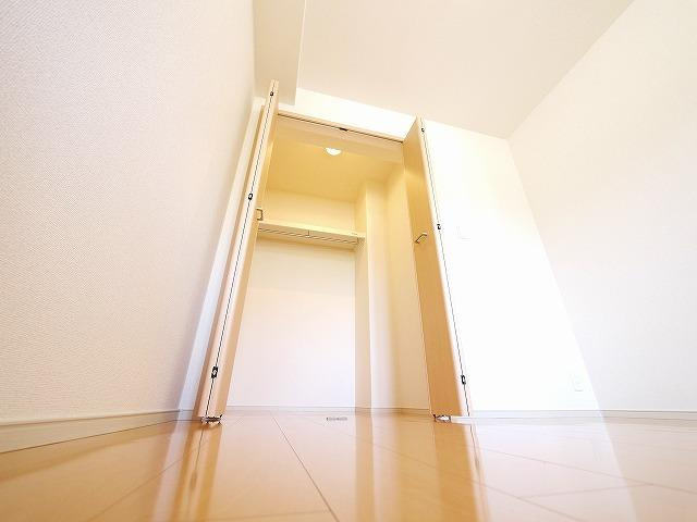 シャトーヒルズ　南館の収納|こまごまとしたものを収納できそうですね