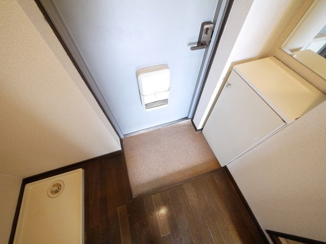 シティパレス佐保川Ｐ６の玄関|きれいな玄関です