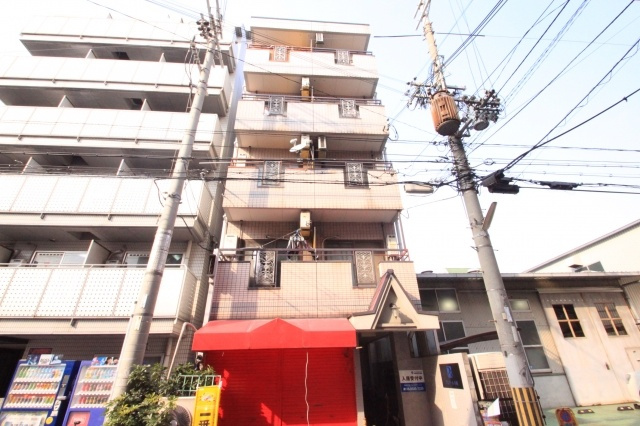 プレアール小阪の外観