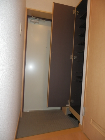 クレールVの玄関|きれいな玄関です