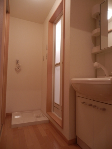 クレールVの独立洗面台|使いやすい独立洗面台です