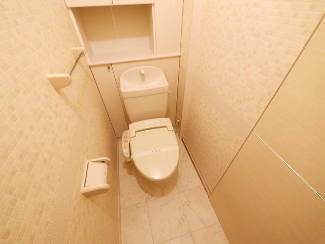 カーサ　セレスのトイレ|落ち着いた色調のトイレです