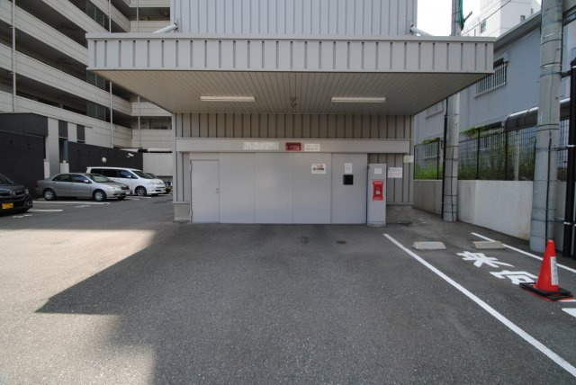ランドゥール久留米セントラルステージの駐車場