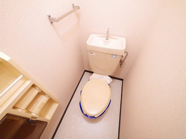 バンブーパインハイツのトイレ|コンパクトで使いやすいトイレです