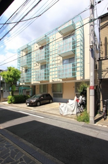 【外観】 | 閑静な住宅街に立地する日当たり良好なマンションです【MKグランドヒル】