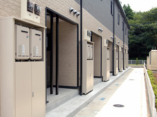 【エントランス】 | コゥジィーＣ