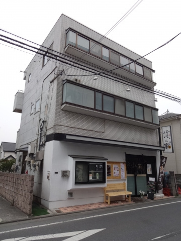 鶴ケ丘メゾネットマンションの外観