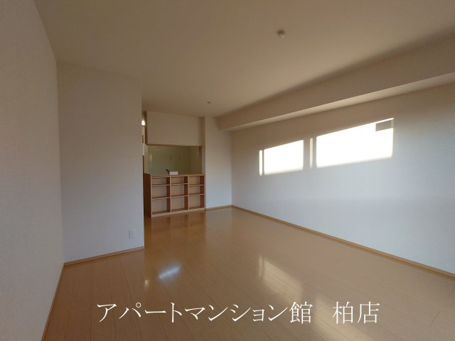 シャルマンの居間・リビング