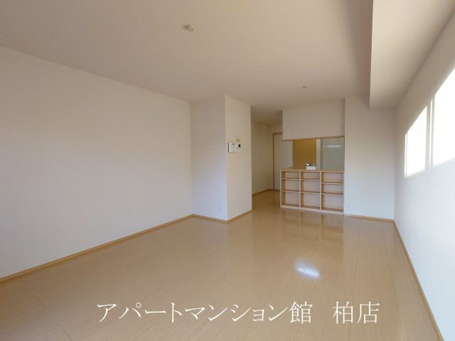 シャルマンの居間・リビング