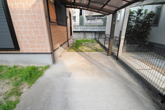 久留米南タウンハウスの駐車場