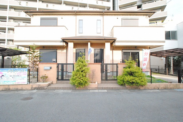 久留米南タウンハウスの外観