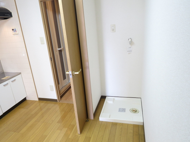 ドミネント清水の設備|室内洗濯機置場