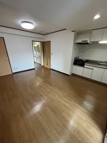 【居間・リビング】 | サンハイムコーワ | 同室タイプ