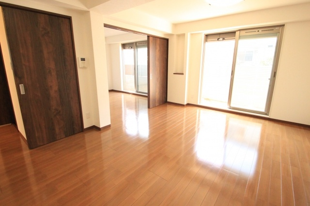 フローラ光陽の居間・リビング