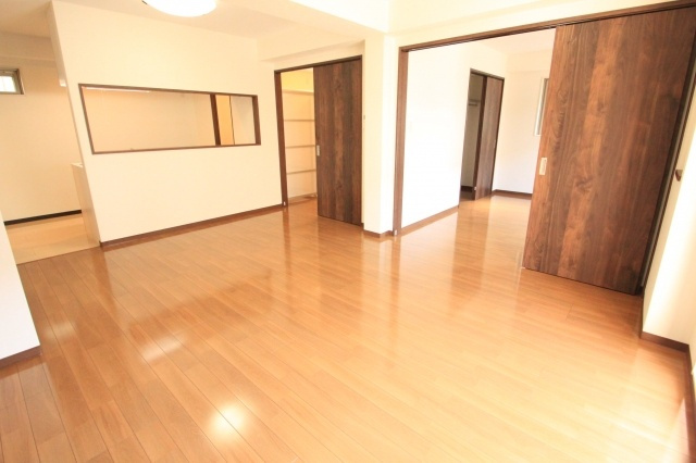 フローラ光陽の居間・リビング