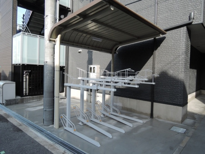 【その他共用部分】 |  レオネクストアメニティ | ☆屋根付き駐輪場☆