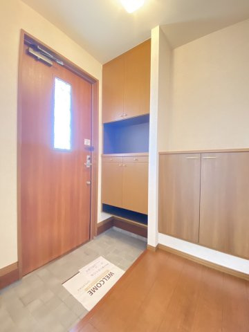 サニーハイツの玄関