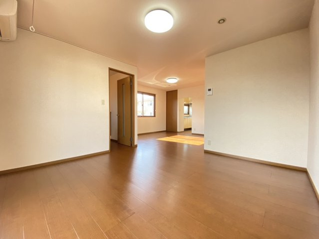 サニーハイツの居間・リビング