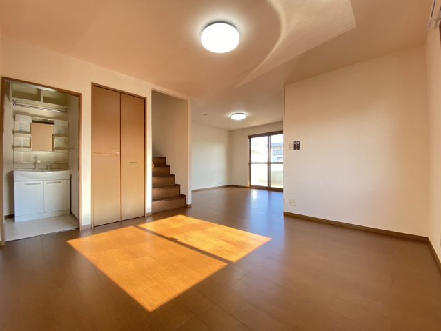 サニーハイツの居間・リビング