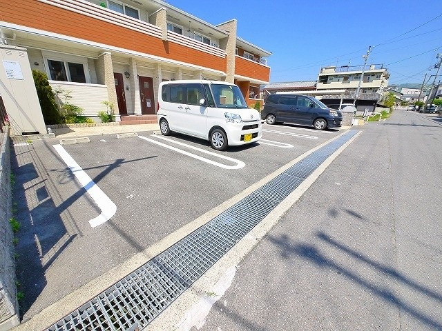 サウス　アンシェントの駐車場