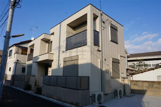 【外観】 | 雨戸シャッター付き
