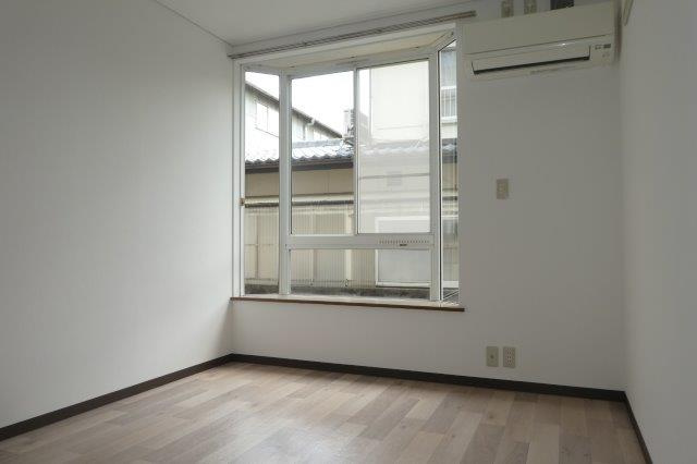 アルパーク２１の居間・リビング|洋室