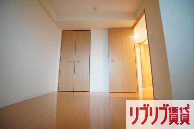グランダジュール千葉みなとの洋室