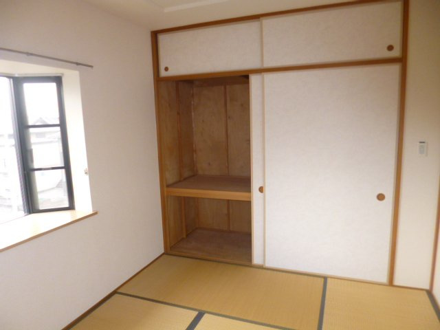 ディアコート市川の収納