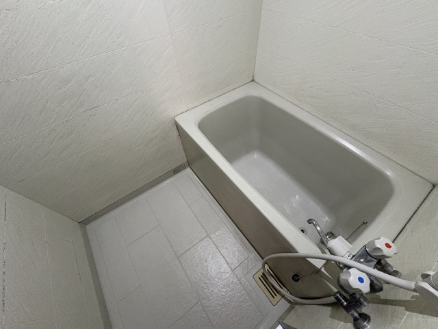 ディアコート市川の浴室
